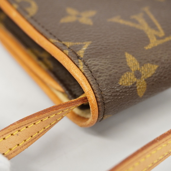 Louis Vuitton Monogram Pochette Twin GM Shoulder Bag - Picture 9 of 10